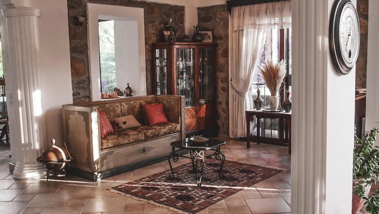 Villa Muhafazakar Aileye Tam Korunakli Ozel Havuzlu Malikane 8+2 Bodrum