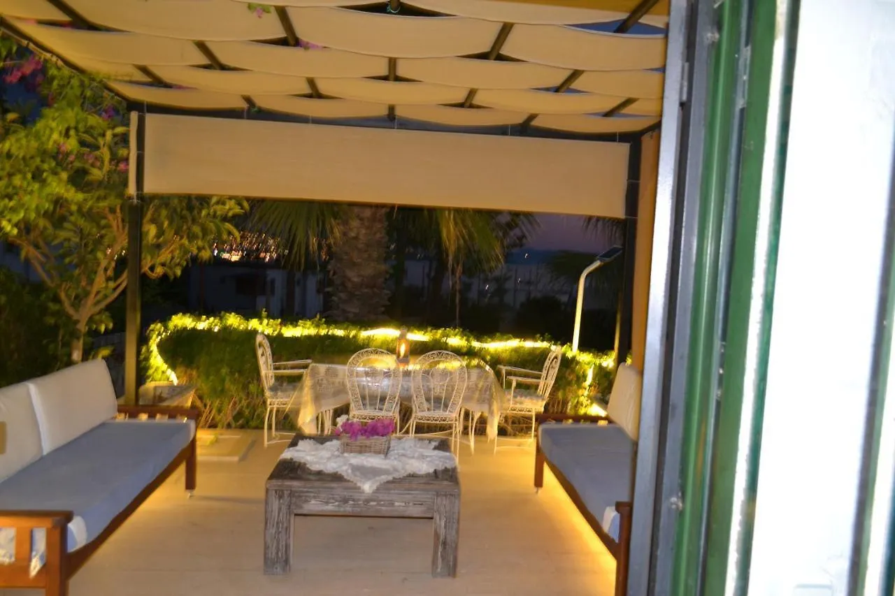 Villa Muhafazakar Aileye Tam Korunakli Ozel Havuzlu Malikane 8+2 Bodrum
