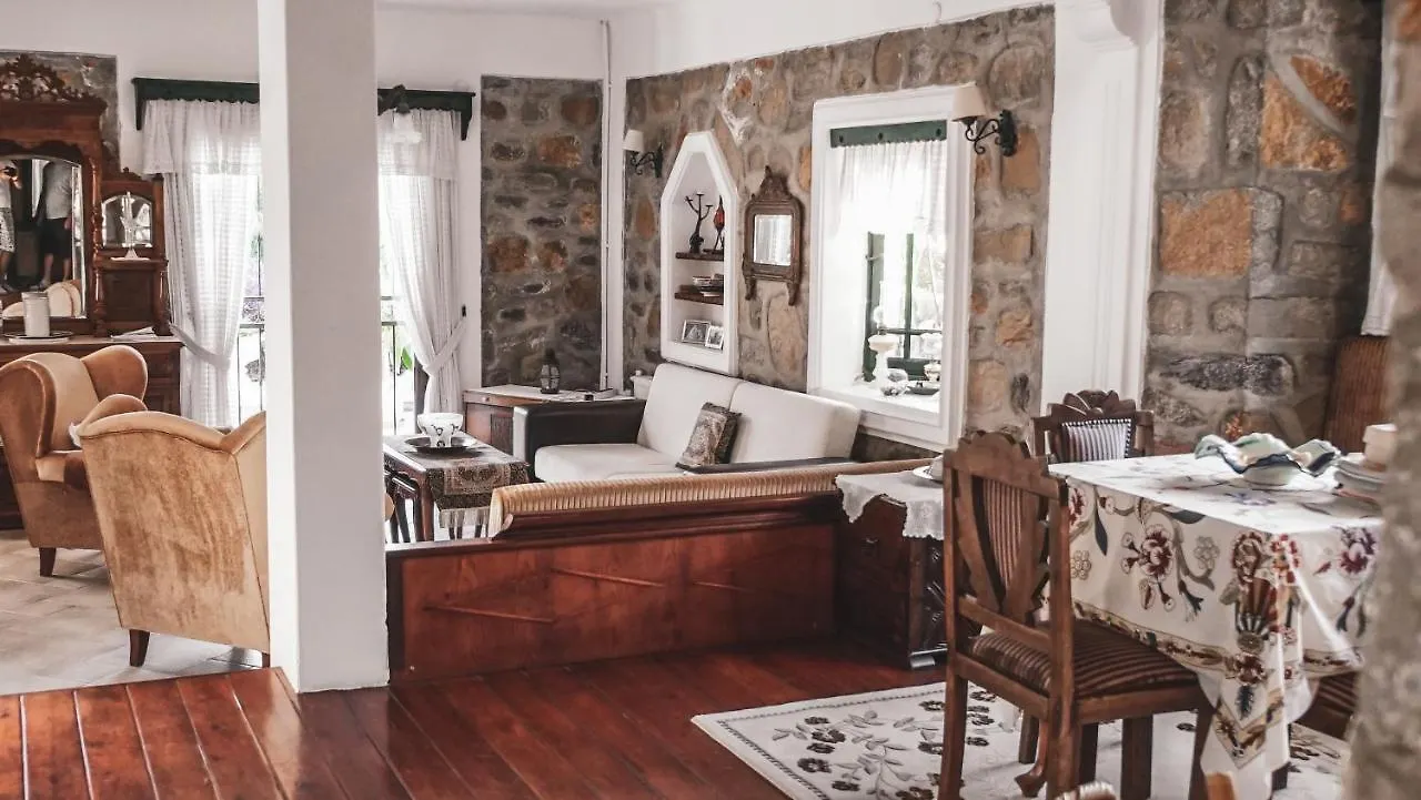 Villa Muhafazakar Aileye Tam Korunakli Ozel Havuzlu Malikane 8+2 Bodrum